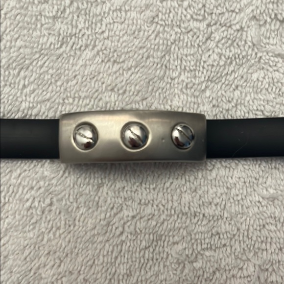 Black Rubber and Silver Bracelet - Picture 4 of 9